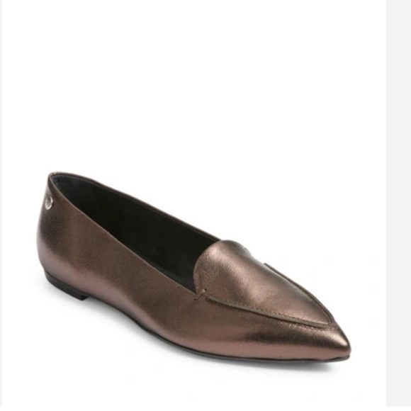 Agl Attilio Giusti Leombruni Vania
Pointed Toe Flat In Smoke size 36.5 US 6.5 - Picture 3 of 16